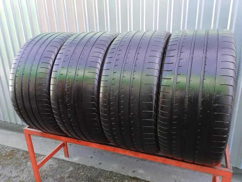 Комплект б/у шин 295/35 R21 Yokohama Advan Sport V105