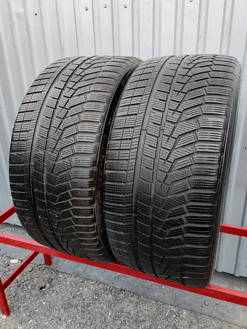 Пара б/у шин 295/35 R23 Hankook Winter I Cept Evo2 W320 SUV