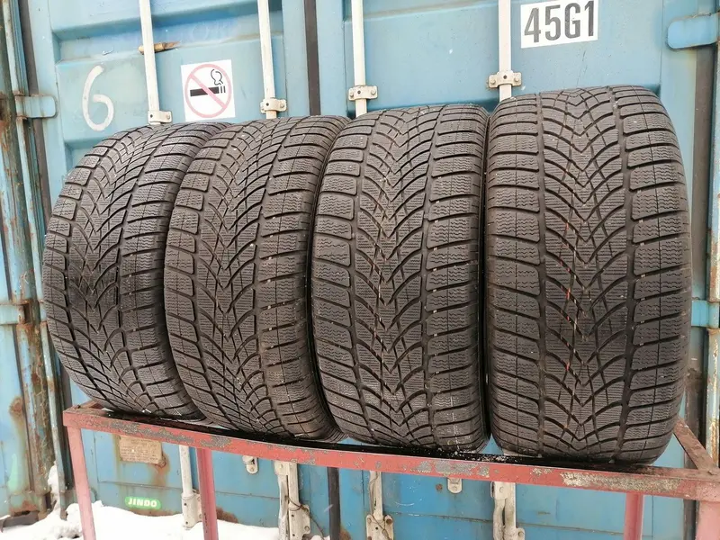 Комплект б/у шин 295/40 R20 Continental ContiCrossContact Winter