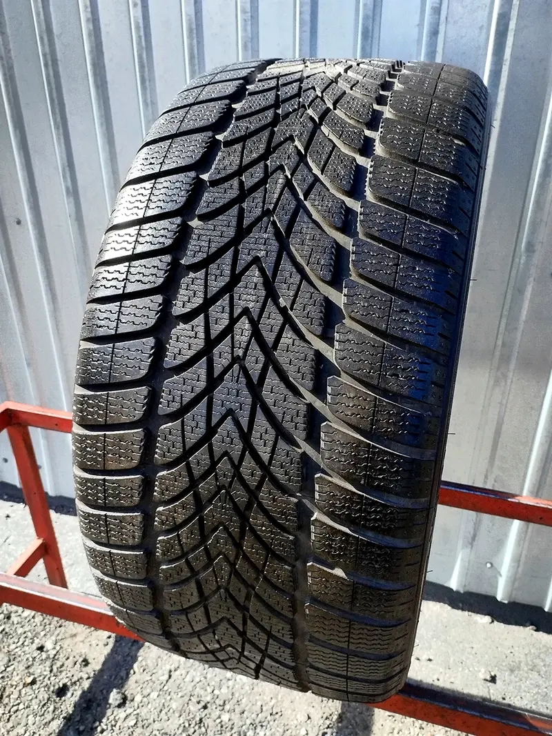 Б/у шина 295/40 R20 Dunlop SP Winter Sport 4D