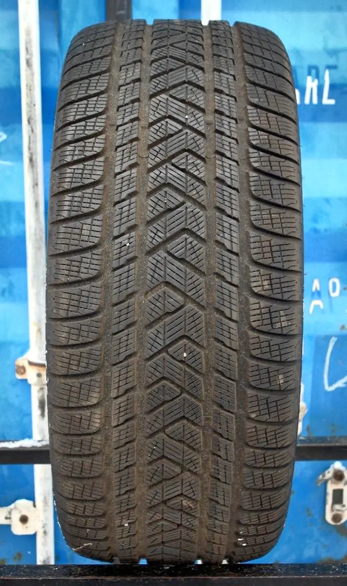 Б/у шина 295/45 R20 Pirelli Scorpion Winter