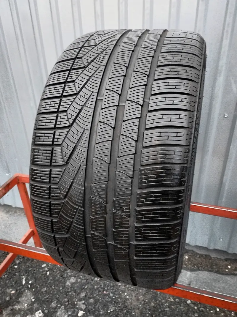 Б/у шина 305/30 R21 Pirelli Winter 240 Sottozero 2