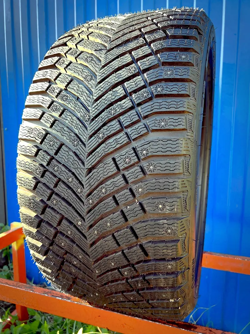 Новая шина 305/35 R21 Michelin X-Ice North 4 SUV