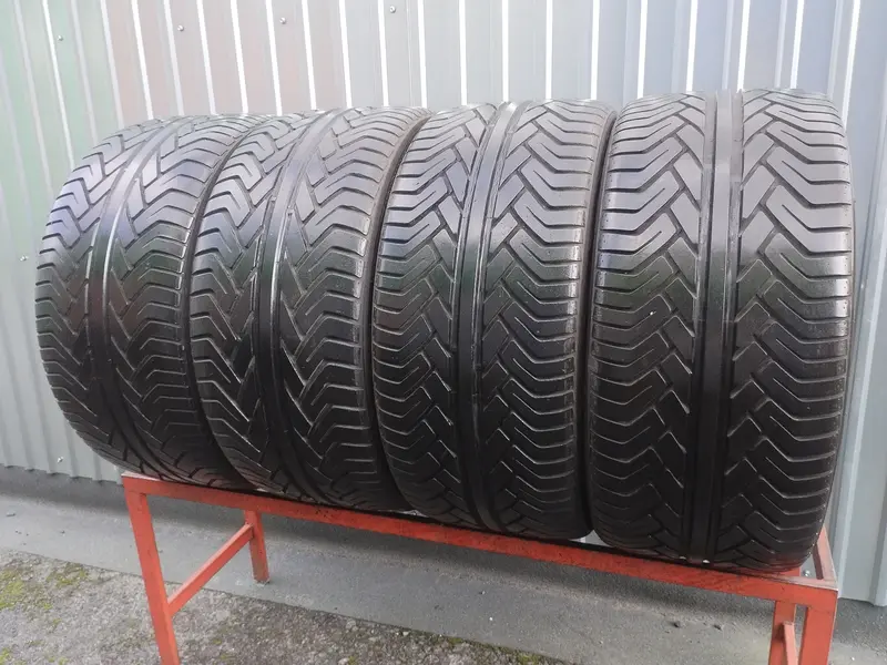 Комплект б/у шин 305/35 R23 Yokohama Advan ST V 802