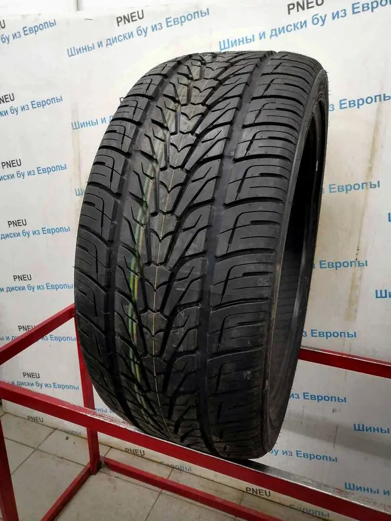 Б/у шина 305/35 R24 Roadstone Roadian HP