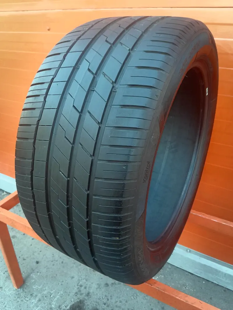 Б/у шина 305/40 R20 Hankook Ventus S1 Evo3 K127 RunFlat