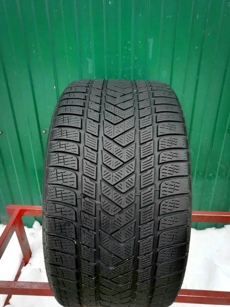 Б/у шина 315/30 R21 Pirelli Winter Sottozero 3