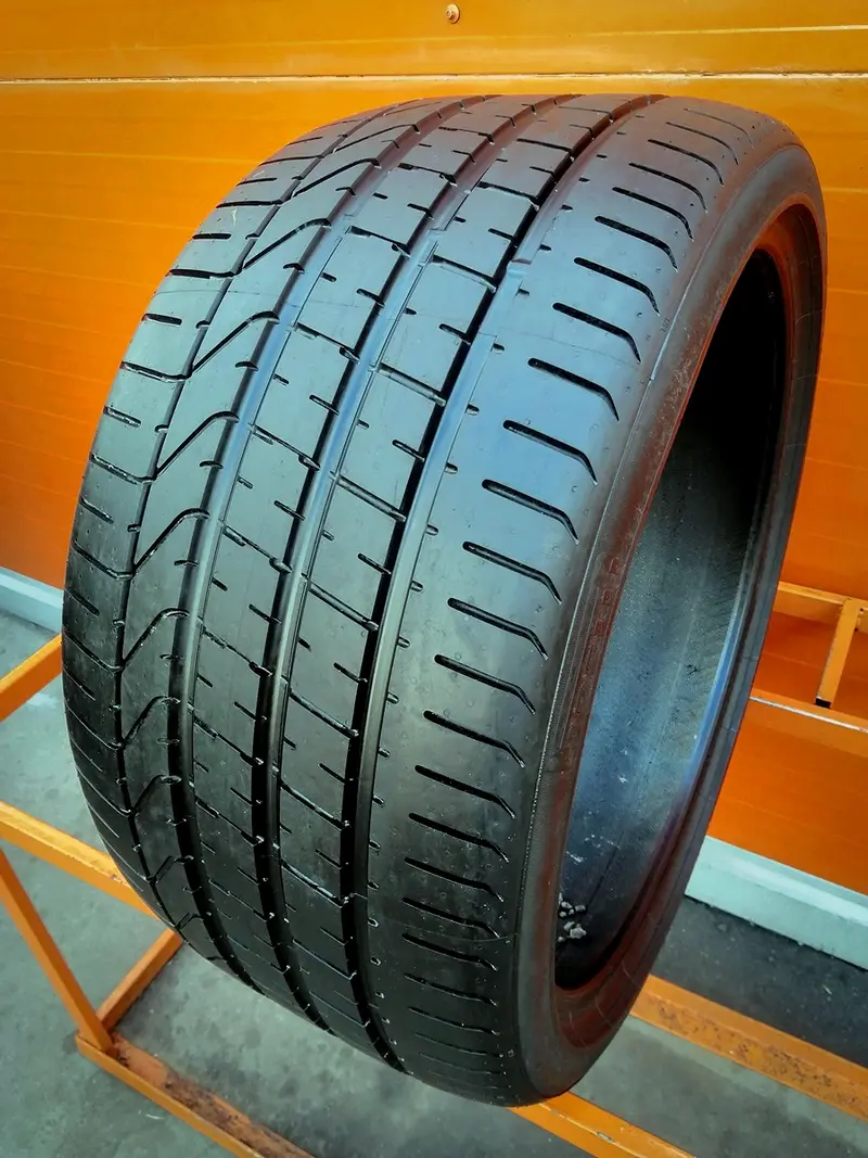 Б/у шина 315/30 R22 Pirelli P Zero