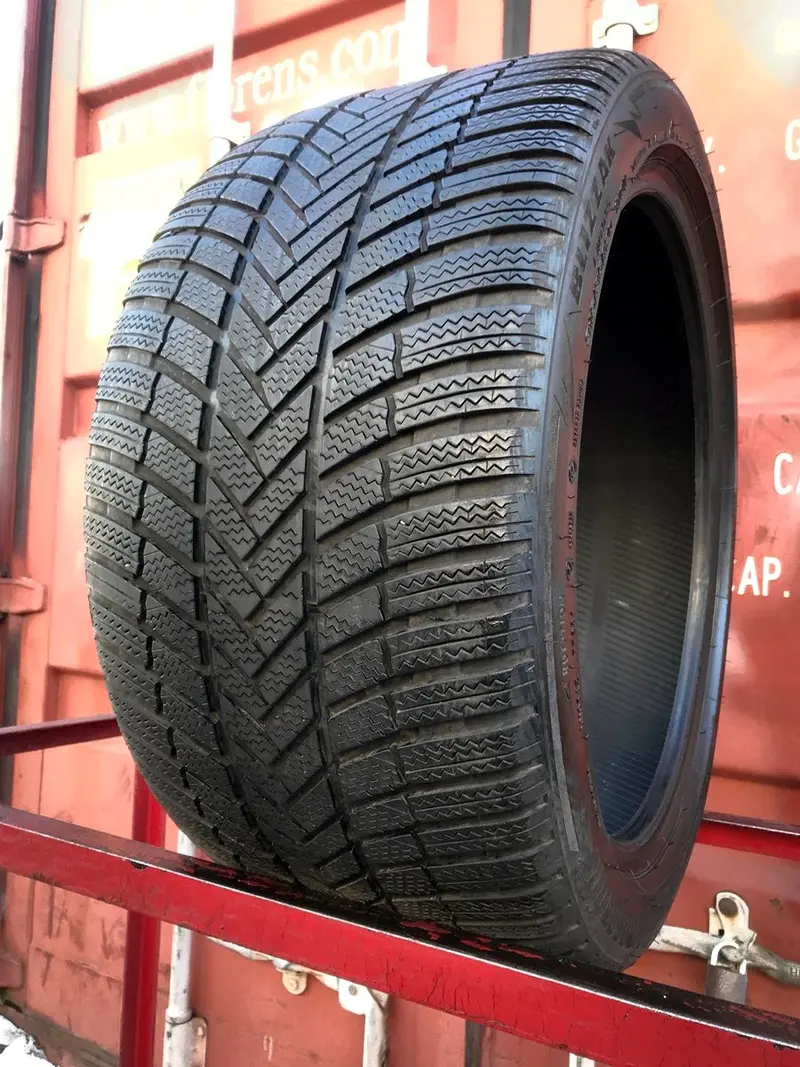 Б/у шина 315/35 R20 Bridgestone Blizzak LM-005, фото 1