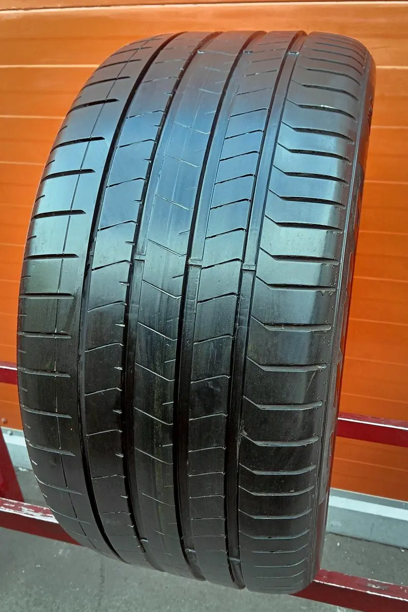 Б/у шина 315/35 R21 Pirelli P Zero PZ4