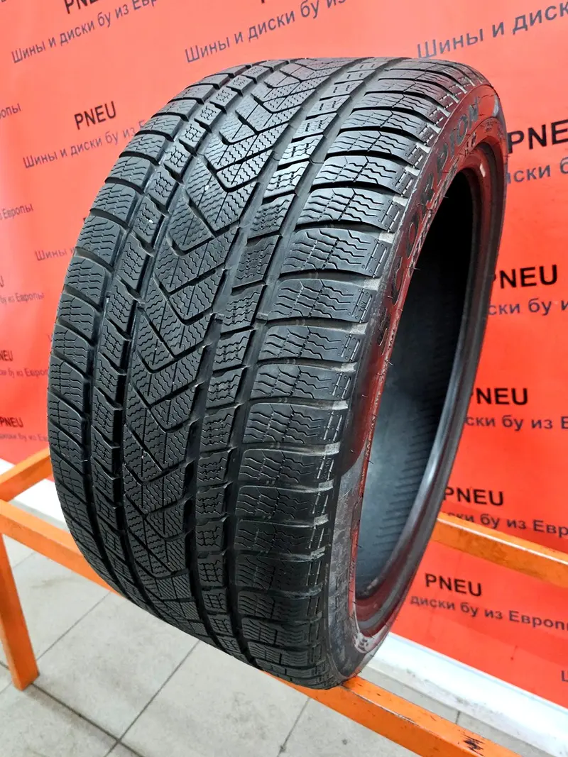 Б/у шина 315/35 R21 Pirelli Scorpion Winter