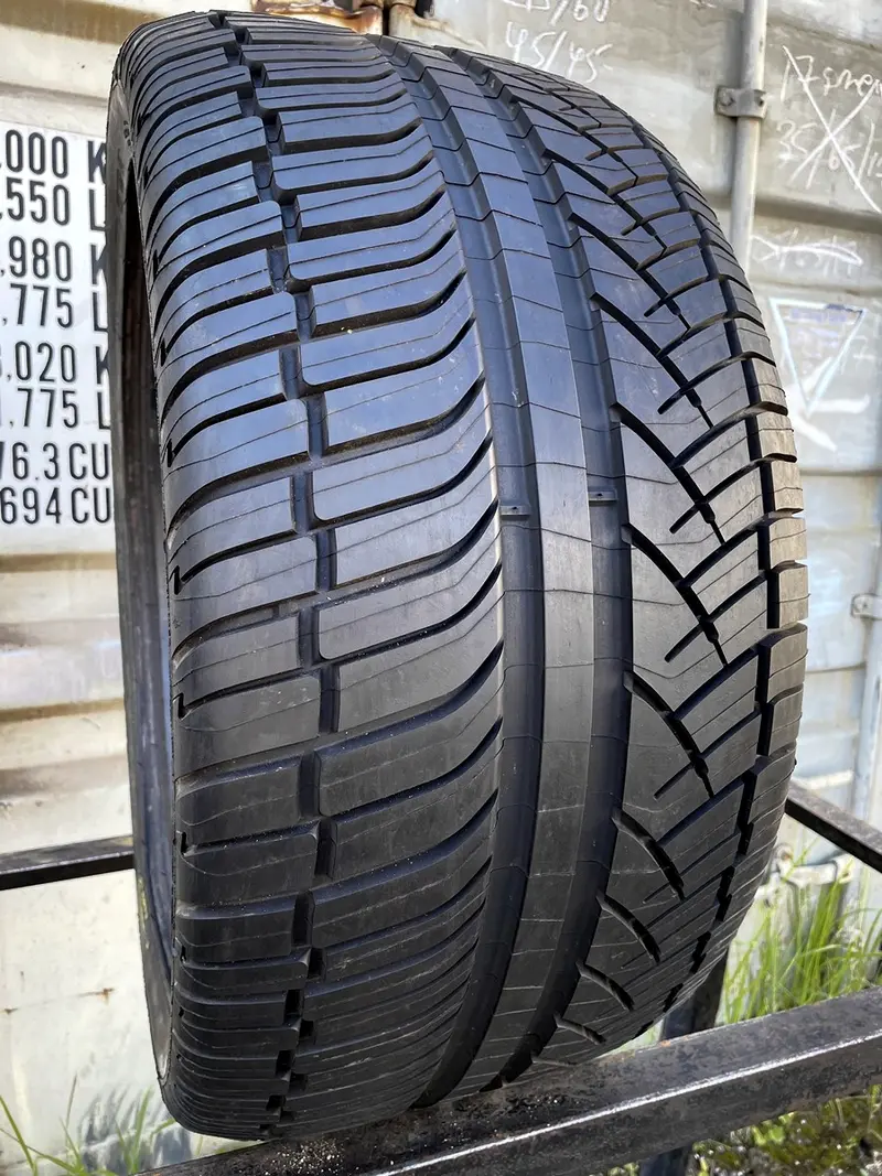 Б/у шина 325/30 R21 Michelin 4X4 Diamaris