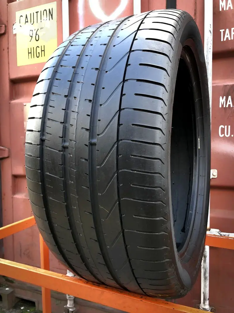 Б/у шина 325/35 R22 Pirelli P Zero, фото 1