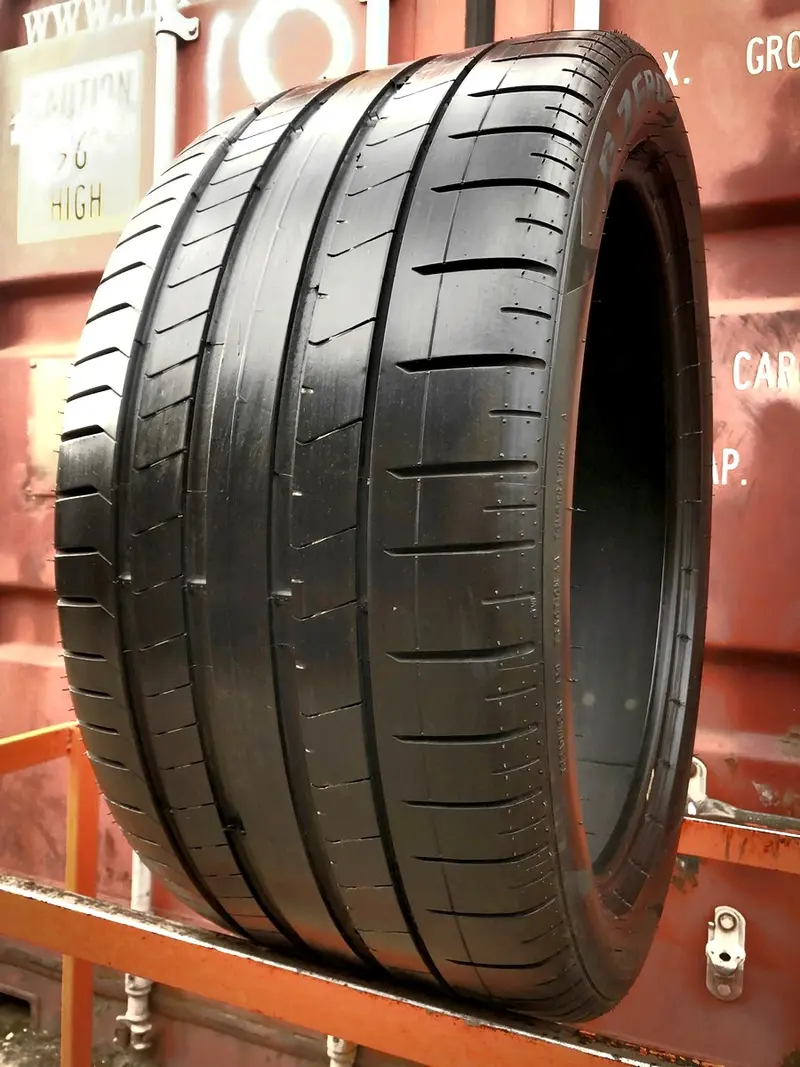 Б/у шина 325/35 R22 Pirelli P Zero PZ4, фото 1